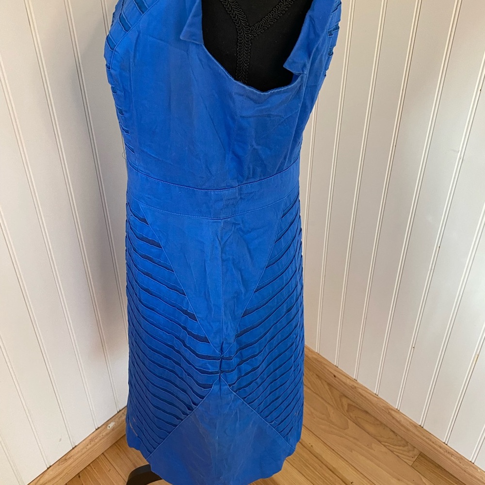 Dress - Picture 6 of 7